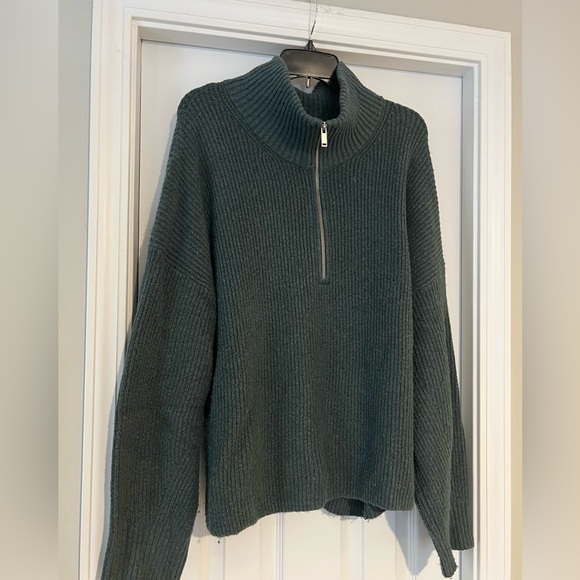 Old Navy Sweaters - Old Navy Dark Green Half-Zip Sweater